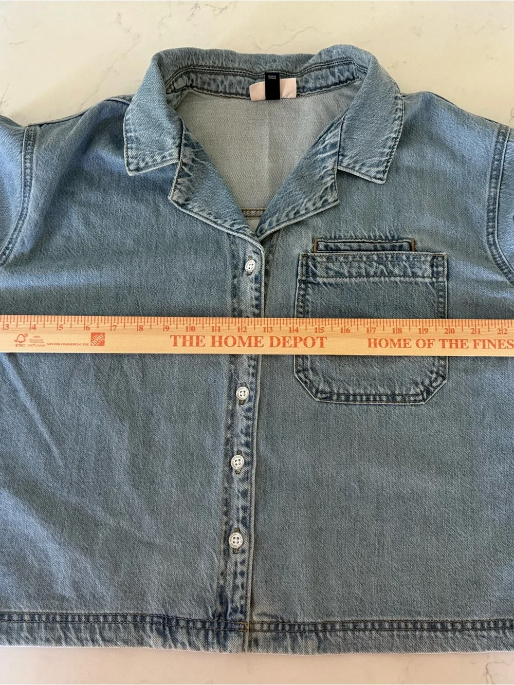 Size XL Women’s Oversized Universal Thread Denim Shirt with Patchwork Heart - Picture 5 of 8